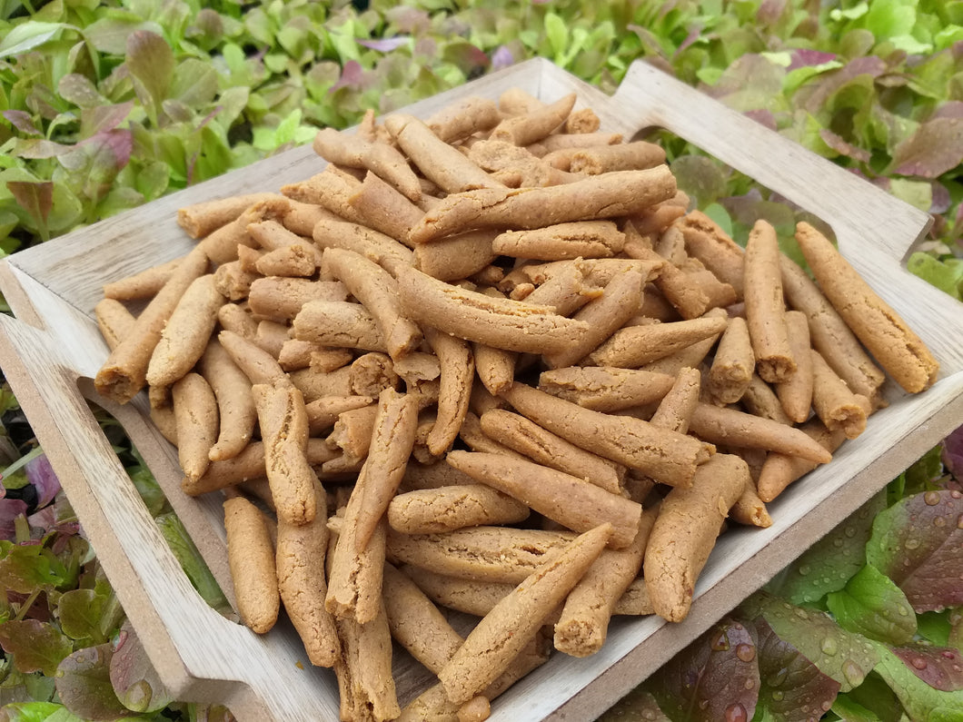 Bakourou en brisure (piquant ou nature) - snack délicieux de l'Afrique de l'Ouest à base de pate d'arachides et d'épices (kluiklui) 150g